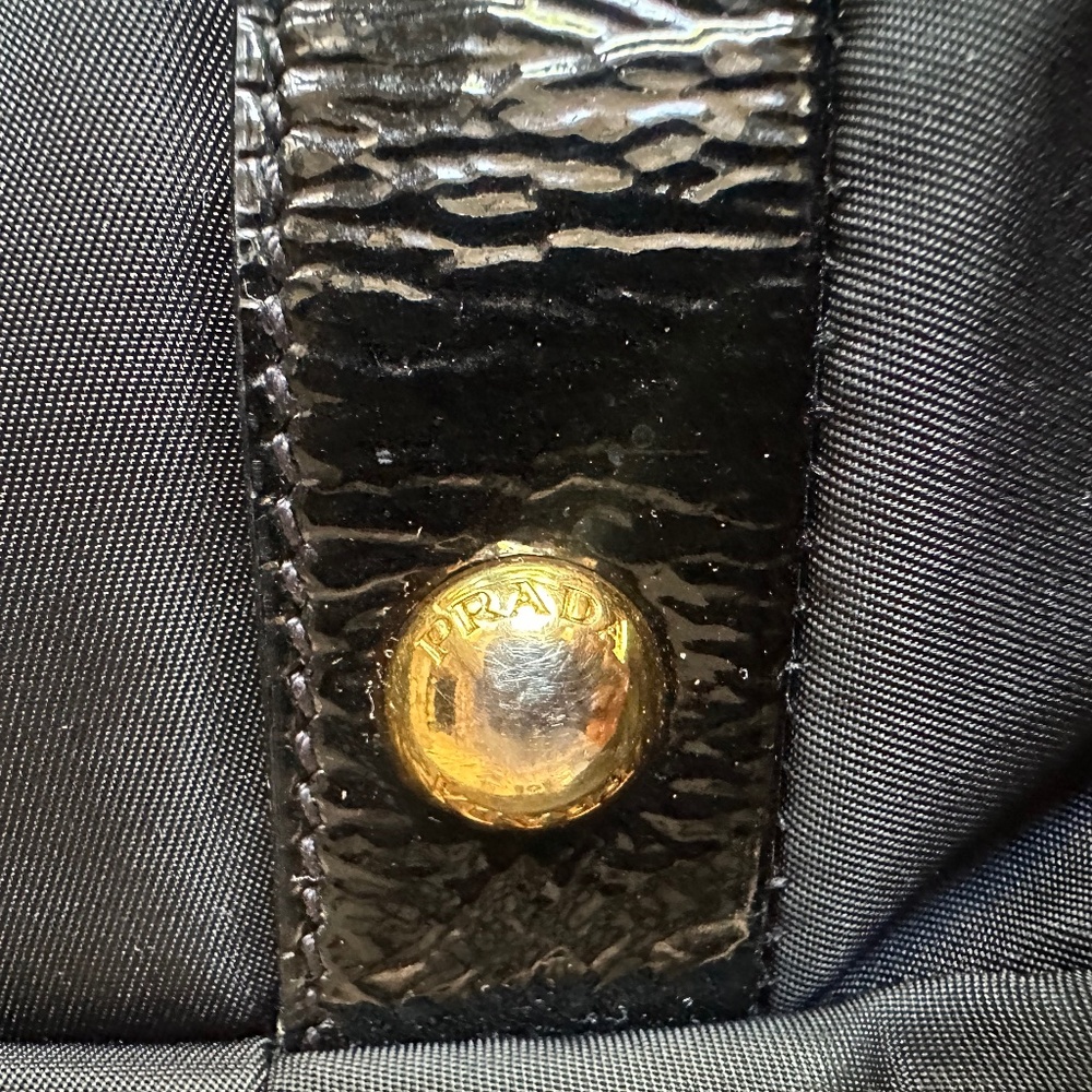 PRADA Vintage Tessuto Nylon and Enamel Black Calfskin Tote - Picture 12 of 17